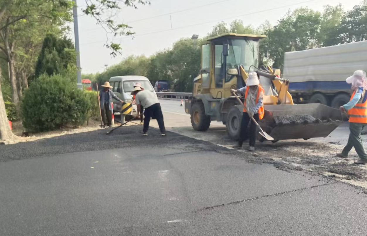 临沂市郯城县李庄镇刘庄村：道路硬化工程竣工，乡村振兴踏上“快车道”